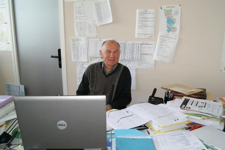 Yves Françoise, responsable du service bâtiments (Chambre d'Agriculture), "la reconstruction est d'ores et déjà commencée. Les premiers bâtiments sortent de terre".