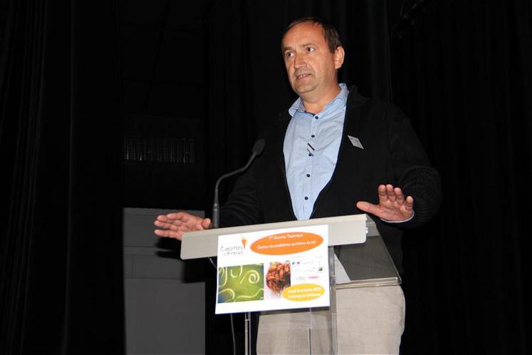 Bernard Guillard, producteur dans la baie du Mont-St-Michel et président de l'OP Légumes d'AGRIAL, est le président de Carottes de France. Il a succédé à Vincent Schieber.
