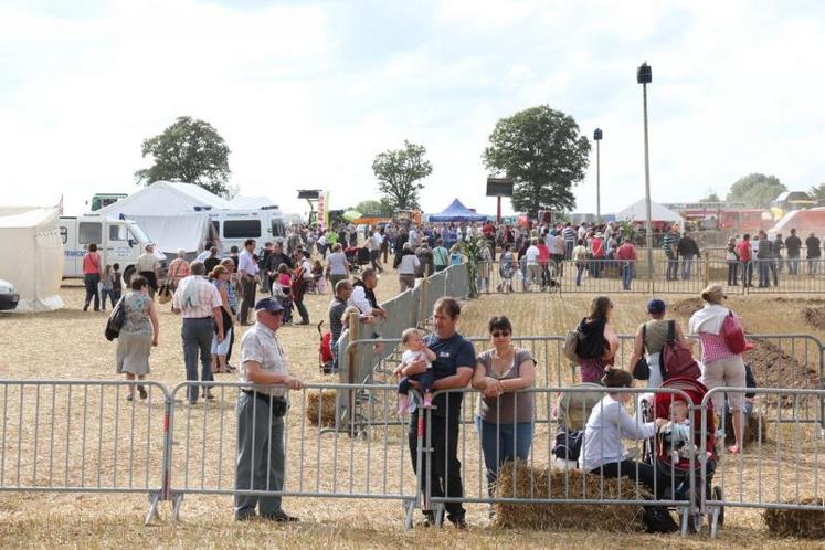 Un public nombreux et de tous les âges s'est massé à la Fête de la Terre, dimanche 26 août à la Ferté-Macé.