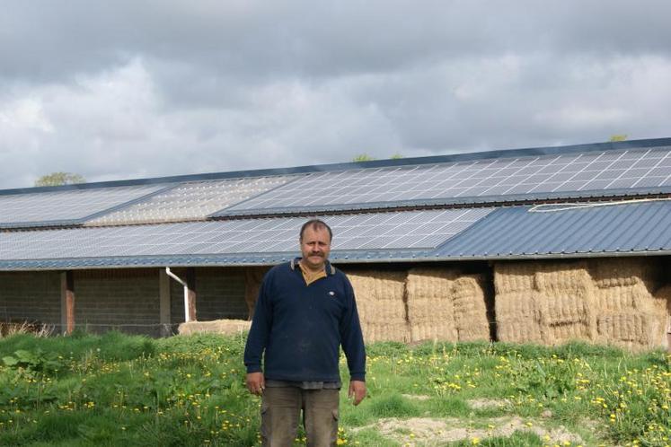 Antoine Aubry, producteur laitier à Sainte-Suzanne, l’homme qui initié le photovoltaïque dans l’agriculture manchoise.