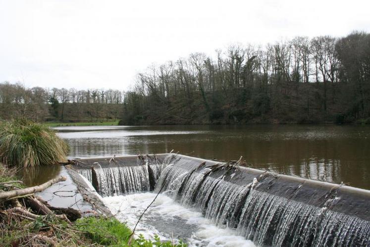 Réserve d'eau potable de surface