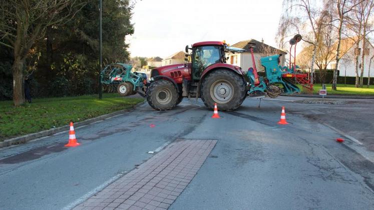 Décembre 2012 : une démonstration est organisée avec des engins agricoles.