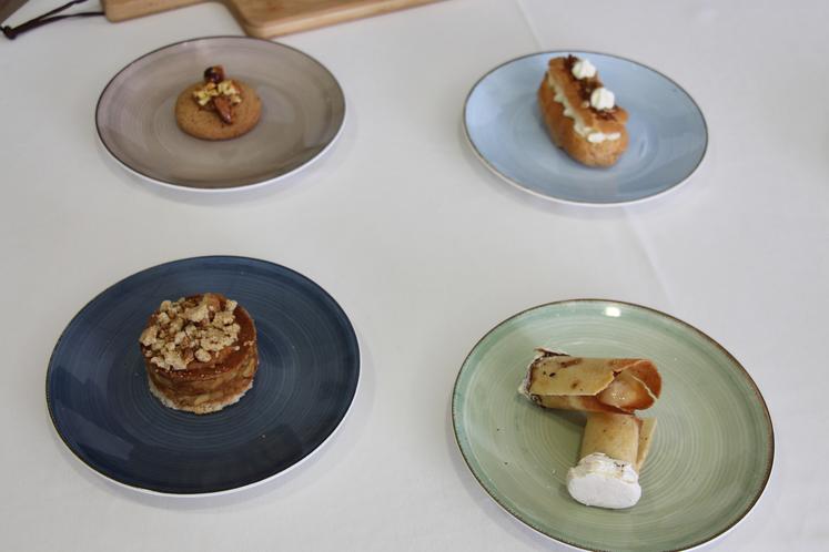 En haut, le sablé chouchou caramel et l'éclair normand. En bas, la douceur croquante normande et la tuile fourrée normande.