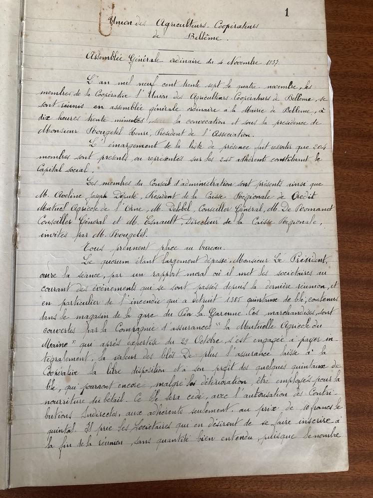 Compte rendu de l'assemblée générale du 4 novembre 1937 : 204 membres présents sur 245 adhérents, dont Henri Rougetel, son président à l'époque.