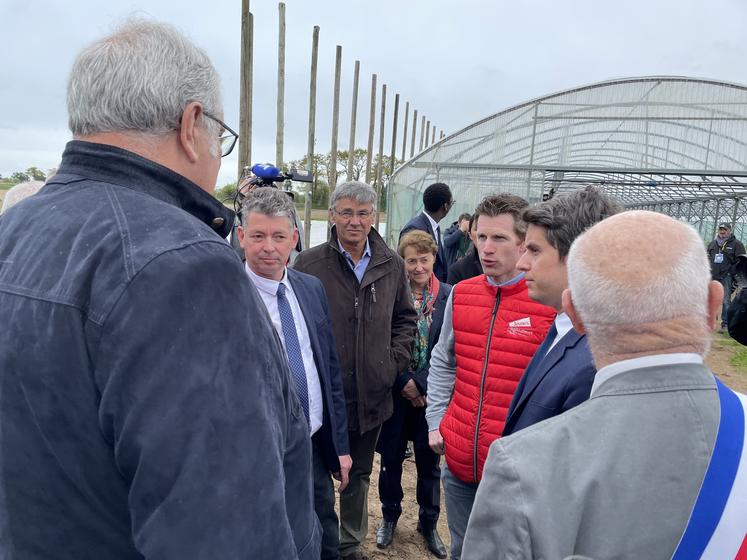 Les responsables agricoles ont pu échanger sur les problématiques et les enjeux de la filière avec le Premier ministre.