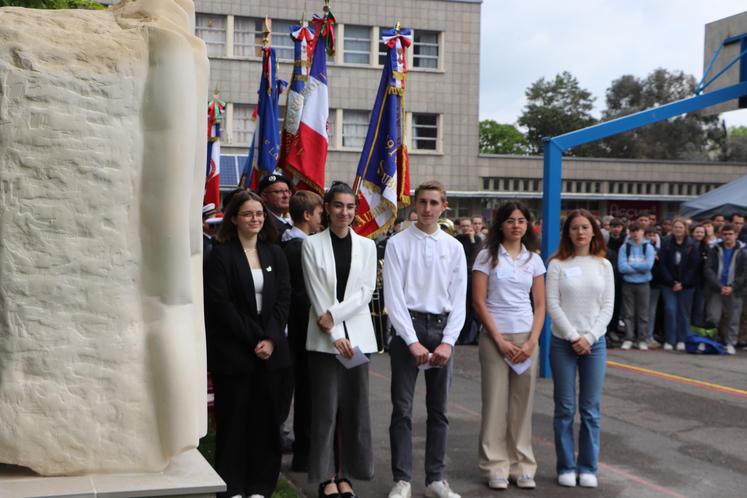 Les élèves du lycée agricole se sont replongés dans les témoignages de leurs congénères, soixante ans plus tôt. Un véritable "devoir de mémoire", selon Baptiste.