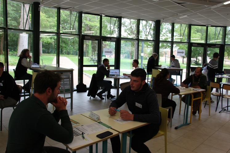 La rencontre est l'occasion de mettre en relation les professionnels d'aujourd'hui avec ceux de demain.