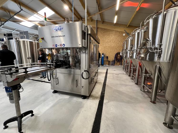 Le but est de produire 500 hectolitres de bière à l'année contre 100 hectolitres avant la mise en place de ce nouvel outil.