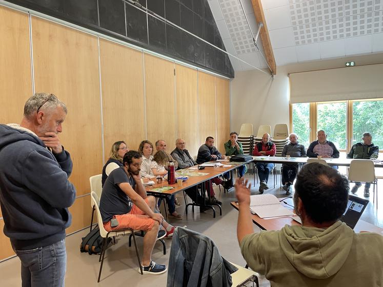 Une dizaine d'éleveurs de Cotentin, adhérents ou non à l'Oscar, a participé à une réunion de lancement des 100 ans de la race qui seront fêtés en 2025.