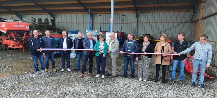 En inaugurant les locaux, les adhérents de la Cuma ont également marqué les 60 ans de la structure et par conséquent retracé 60 ans d'évolution du monde agricole.