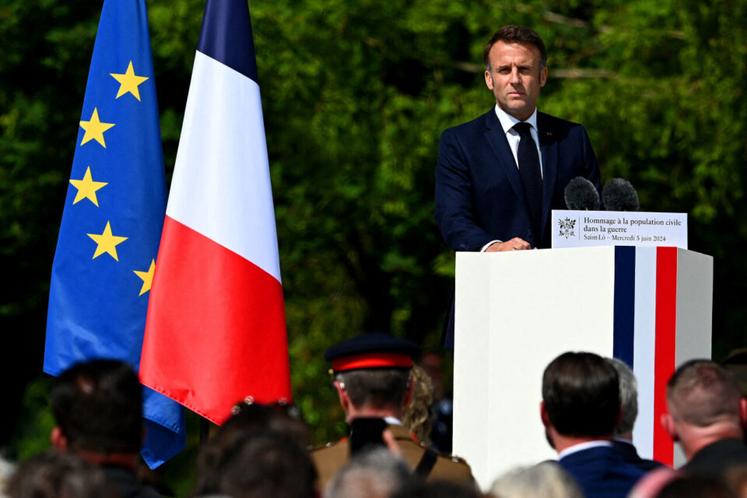 C'est dans cette ville, appelée capitale des ruines, capitale de la douleur, du sacrifice, qu'Emmanuel Macron a voulu rendre hommage aux victimes civiles.