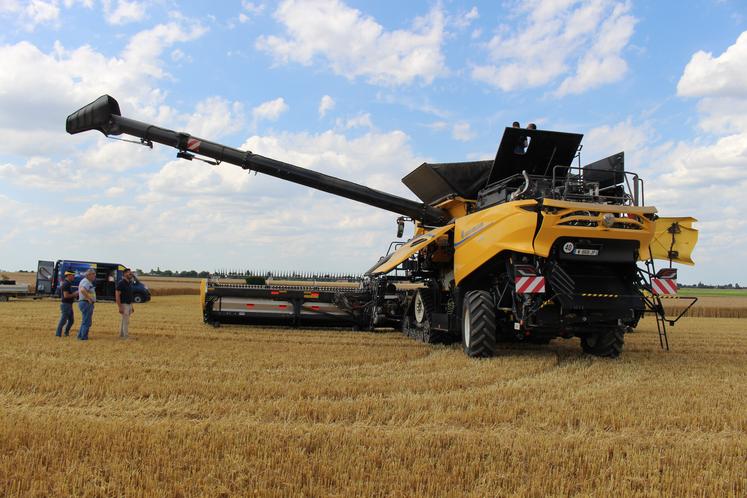 Sur la moissonneuse batteuse CR11, présentée par New Holland, 90 % des pièces sont inédites.