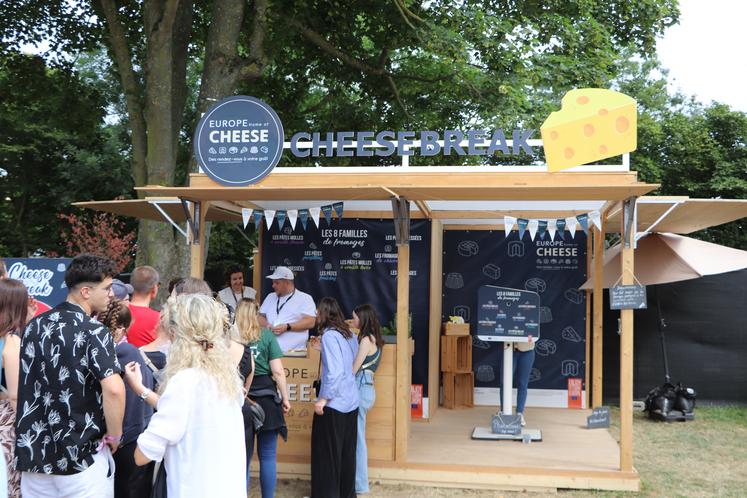 Un stand Cheese Europe, une première, a été proposé aux spectateurs. Certains sont repartis avec une jolie photo. C'est dans la boîte !