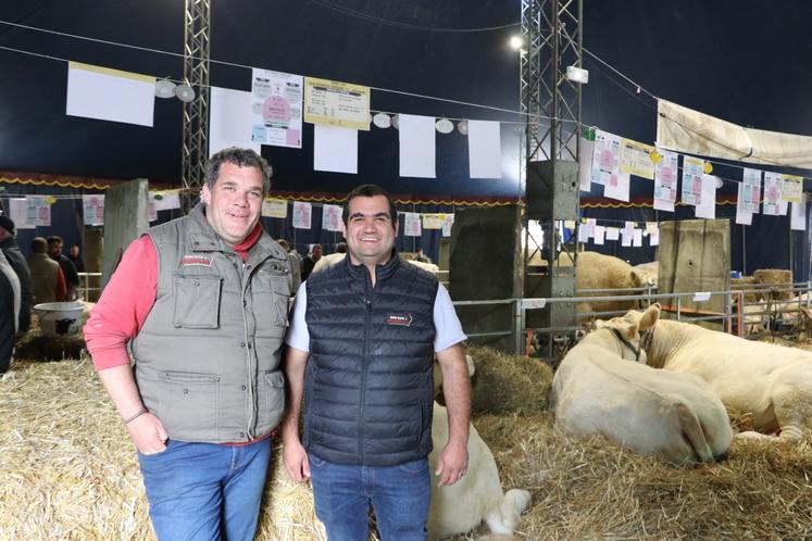 Jean Baptiste-Filmont (à droite) a participé à la rencontre Ajec. Un portrait du jeune agriculteur avait été diffusé le 26 septembre, avec Mathieu Lerouxel, un exploitant voisin et ami.