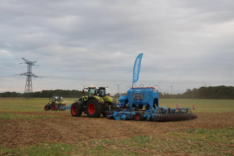 Tracteur Class semoir Lemken