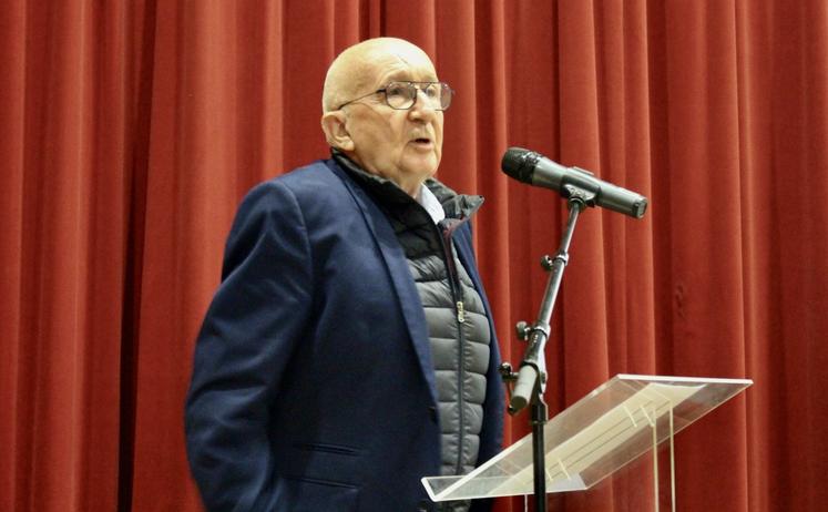 Régis Chevallier, président de la section des anciens exploitants de la FDSEA61, quitte la Chambre d'agriculture aux prochaines élections, prévues en janvier, avec plus de trente ans de bons et loyaux services.