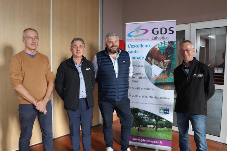 Jean-François Rouland, vétérinaire ; Vincent Rivasseau, chef du service protection sanitaire et environnement de la DDPP 14 ; Jonathan Lenourichel, président et Étienne Gavart, directeur du GDS 14.