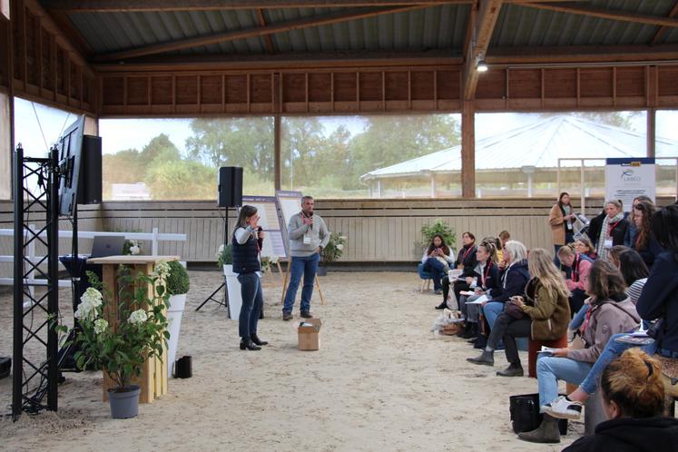 Parmi les présentations "Meet'up expert", Anne-Gaëlle Goachet a rappelé l'importance des analyses de fourrage afin de bien connaître la composition de celui-ci et pouvoir, in fine, adapter l'alimentation des ses animaux.