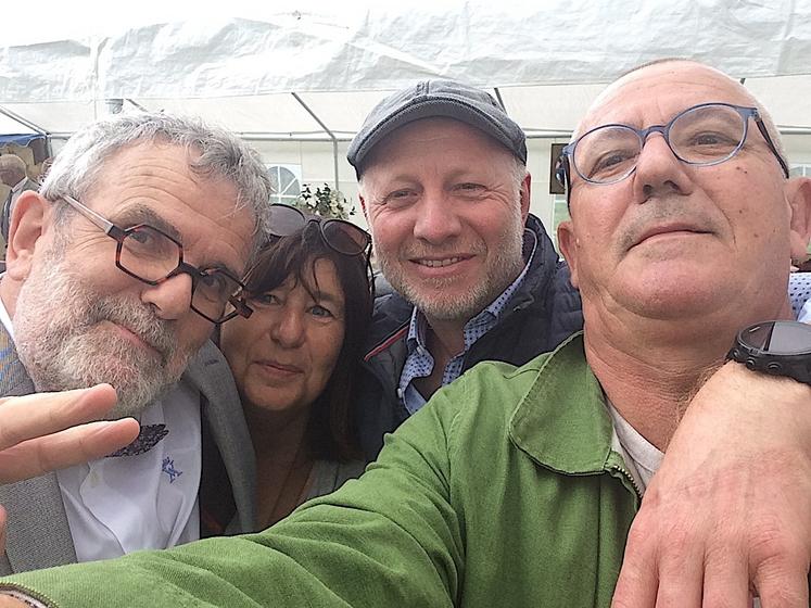 Avec ses collègues de travail, François Carbonell savait partager de bons moments de convivialité.