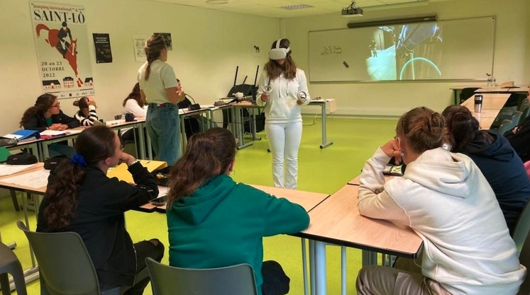 Les MFR de Balleroy (14), Vains (50) et Vimoutiers (61) sont les premières structures en France à utiliser la réalité virtuelle dans la filière équine. La prochaine étape est de former d'autres personnes, en dehors du réseau des MFR, à l'utilisation de l'outil. L'école des courses hippiques Afasec, à Graignes, pourrait être la prochaine.