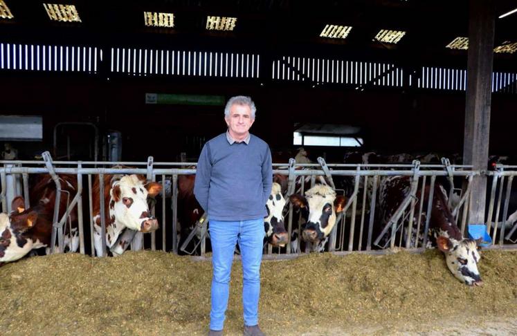 Nicolas Filmont, fils d'agriculteurs calvadosiens, œuvre en tant que directeur d'exploitation à Tracy Vire.