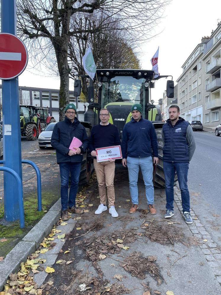 Xavier Hay, Freddy Sertin, Nicolas Declomesnil et Alexis Soulas.