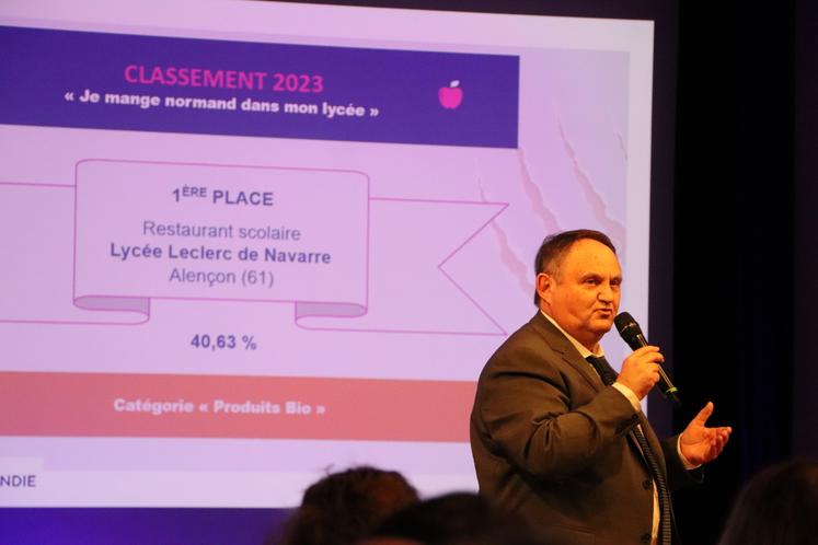 Le lycée Leclerc de Navarre à Alençon (61) remporte la catégorie "produits bios" avec 40,63 % de produits bio servis.