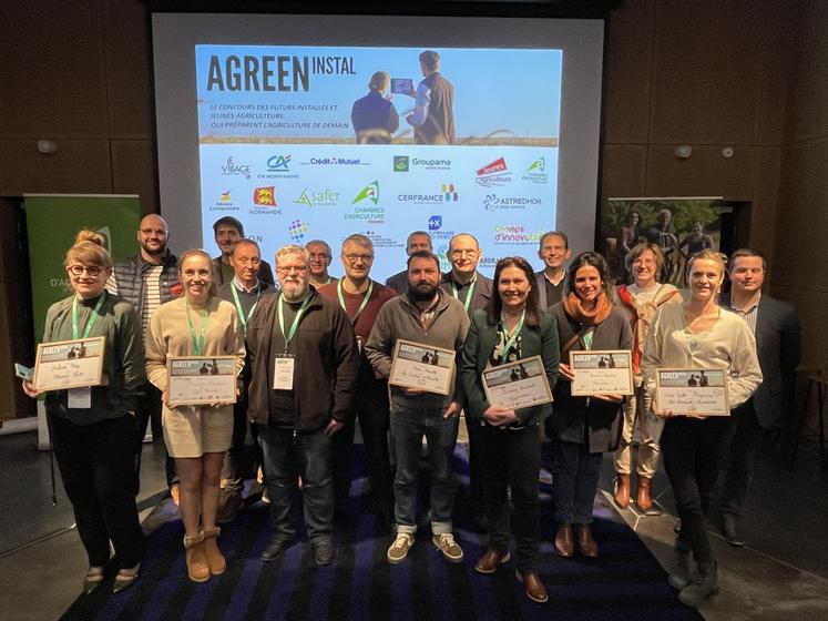 Les porteurs de projet et les jurés ont pris la pose lors de l'Agreen install, vendredi 13 décembre à Caen.