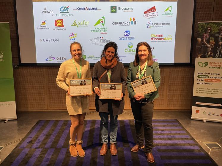 De gauche à droite : Marion Lechevin (2e place), Victoria Briend (1re place) et Pascaline Lavernot (3e place), le trio gagnant.