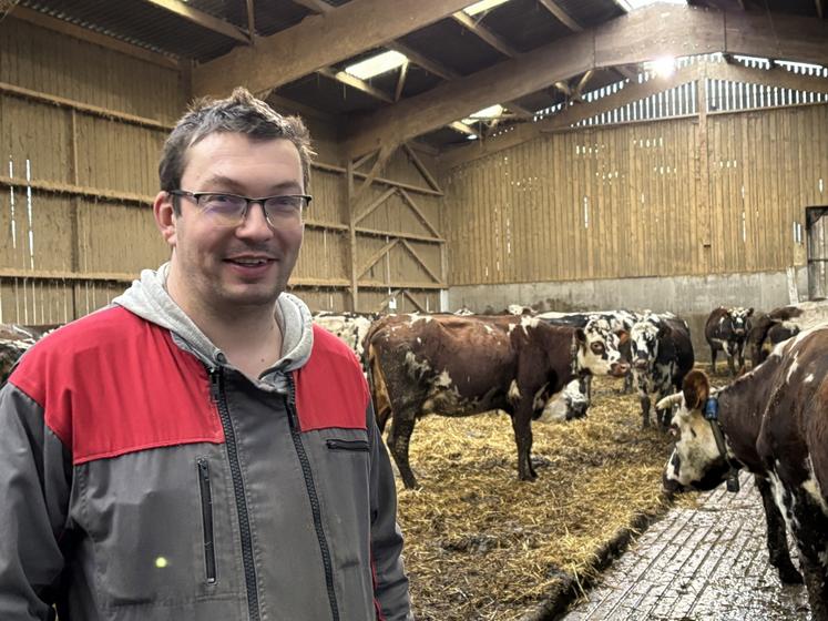 Nicolas Dumont, agriculteur bio à Saint-Barthélémy (sud-Manche), veut faire évoluer les choses, et porter la voix de son territoire.