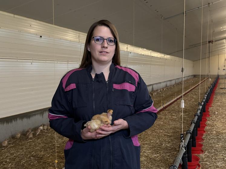 Justine Potigny, au dossard n° 8 sur la liste des élections de la Chambre d'agriculture, s'est installée en production avicole depuis 2019.