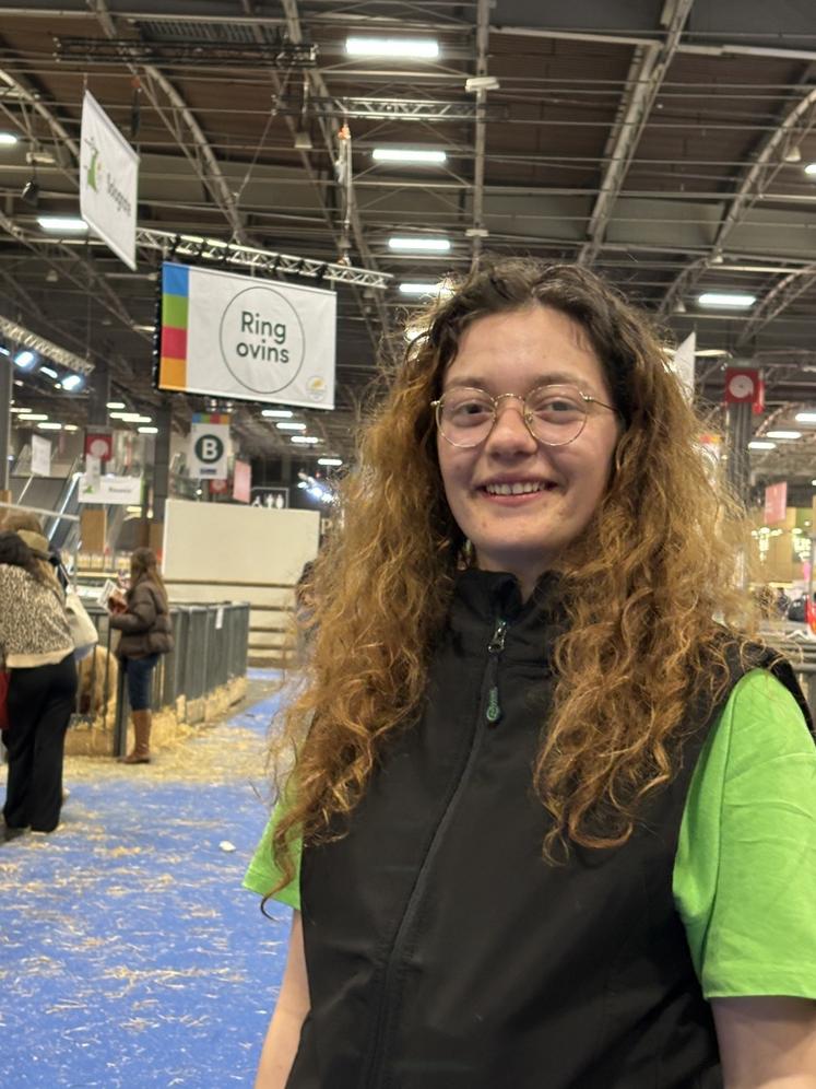 A 19 ans, Pauline Catherine a participé aux Ovinpiades collectives avant de juger une section de Roussins de la Hague.