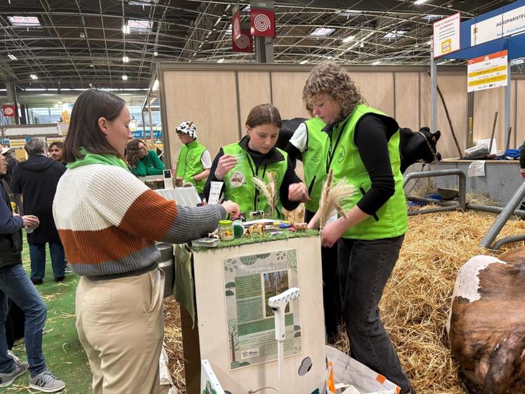 Les jeunes doivent faire preuve de professionnalisme, de curiosité et d'autonomie.