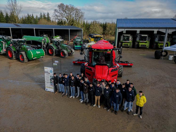 La classe de première agroéquipement s'est engagée à organiser les portes ouvertes de l'ETA Normandie.