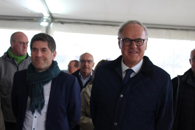 es élus ont fait leur tour le dimanche. Ici Jérôme Nury, député de l'Orne et Christophe de Balorre, président du département.