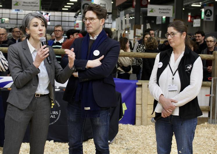 "La sauvegarde du Porc de Bayeux repose sur un écosystème fragile. [...] La biodiversité domestique locale [...] a été délaissée peu à peu au profit de races dites 'plus productives' ", précisent Stéphanie Maubé, conseillère régionale et Guillaume de Lestrange, président des races de Normandie.