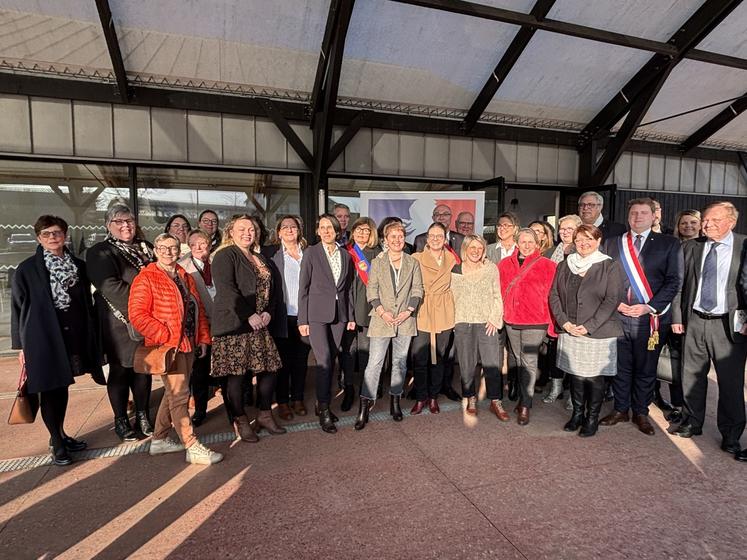 Aurore Bergé, ministre chargée de l'égalité entre les femmes et les hommes, a évoqué lors de son déplacement dans la Manche, les nouveaux droits sur lesquels elle allait travailler en faveur des femmes, tous secteurs d'activité confondus.