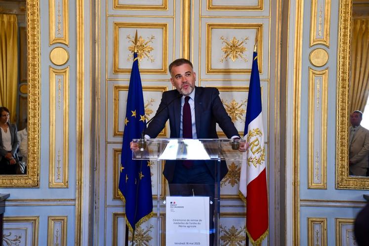 "Cette distinction honore des femmes et des hommes aux parcours remarquables."