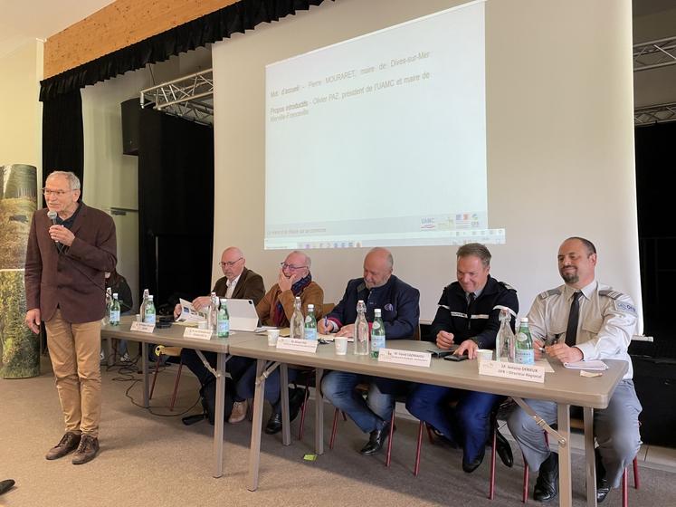 La Fédération des chasseurs du Calvados (FDC14) a organisé une rencontre inédite, mardi 6 mai en lien avec l'UAMC, l'OFB, la DDTM et le Groupement de la gendarmerie du Calvados.