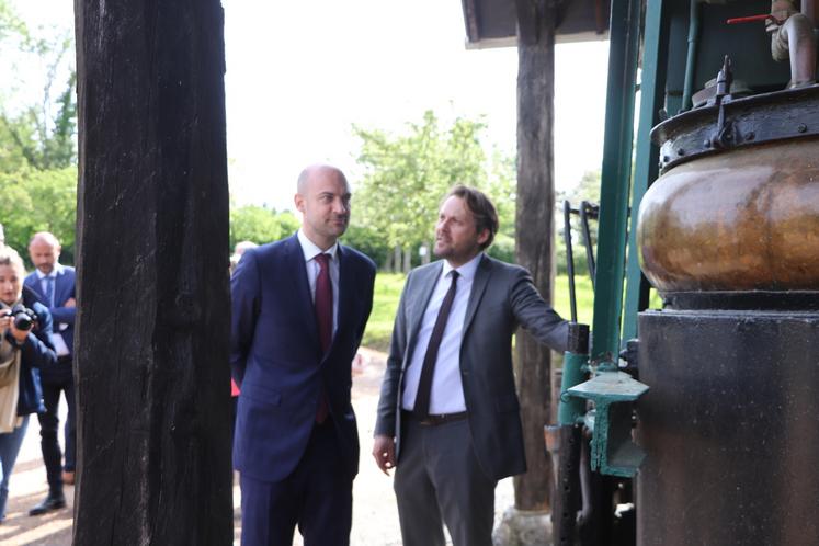 Cette visite a été l'occasion d'aborder les enjeux de la filière et de l'exportation.