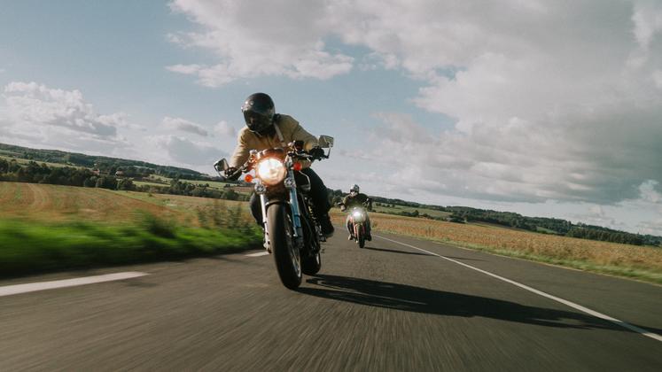 Motos, voitures et tracteurs vont parader sur les routes sinueuses et dans les chemins verdoyants du Perche
