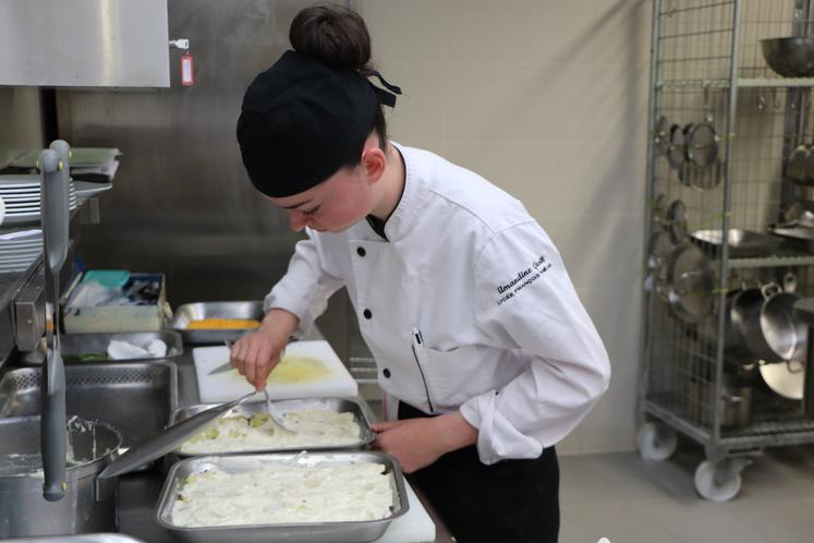 Sept binômes ont participé à l'épreuve "recette végétarienne" d'Ifs. Concentration de mise.