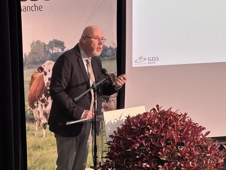 Alain Cyprien Cantaloube, chef du bureau européen et international de GDS France, est intervenu en assemblée générale du GDS de la Manche le 23 mai à Lessay.