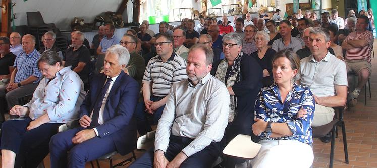 "Le syndicalisme, c'est l'école de l'humilité", a rappelé le président de la FNSEA qui invite les adhérents à "allumer les boutons partout en France". L'agriculture à besoin du soutien des députés à l'Assemblée Nationale mais aussi de ses eurodéputés.