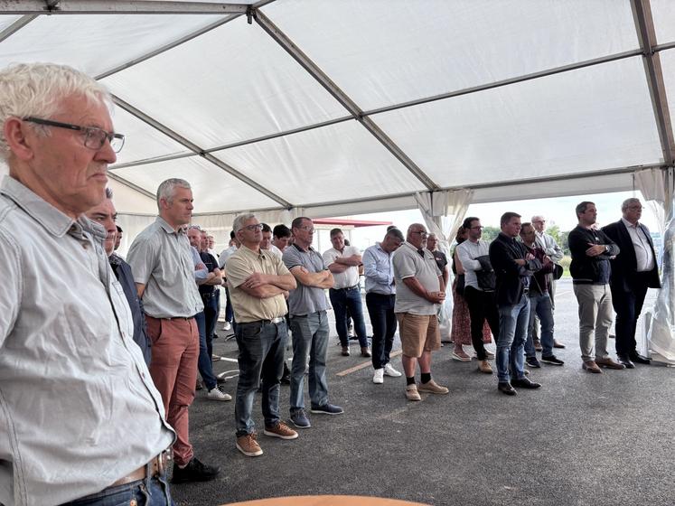 Une cinquantaine de personnes étaient présentes à l'inauguration des nouveaux locaux de Farago Manche Calvados, restés sur la commune de Saint-Amand Villages.