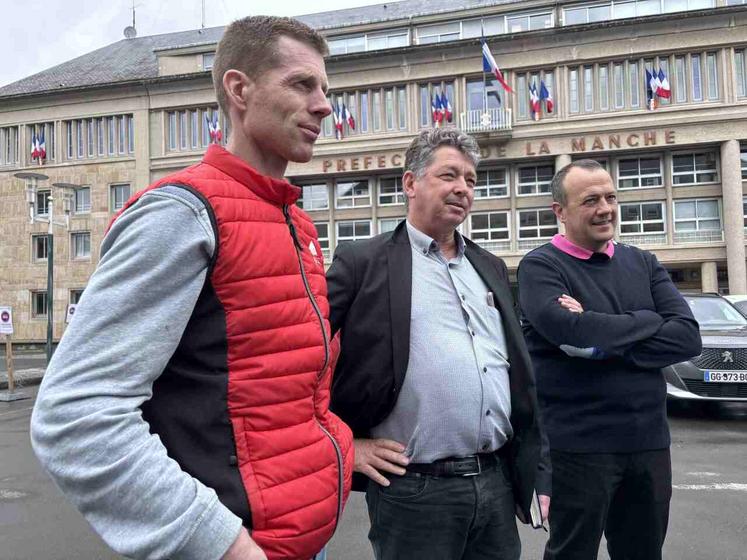 Luc Chardine, président des Jeunes agriculteurs de la Manche, Jean-Michel Hamel, et Rémi Paugam, respectivement président et secrétaire général de la FDSEA de la Manche, ont rencontré le préfet de la Manche le 27 mai au lendemain du vote de la motion de rejet du projet de loi dite "Entraves".