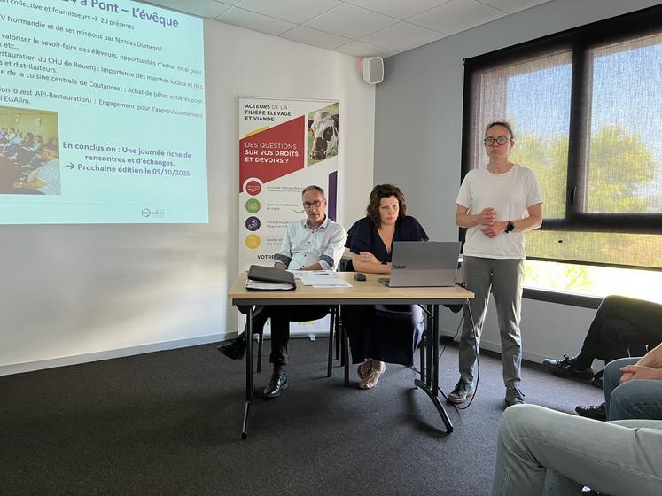 Nicolas Dumesnil, président d'Interbev Normandie, Charlène Lacroix, directrice et Marie Lamarre, chargée de mission pour l'interprofession. Elle a présenté les actions spécifiques RHD (Restauration hors domicile).