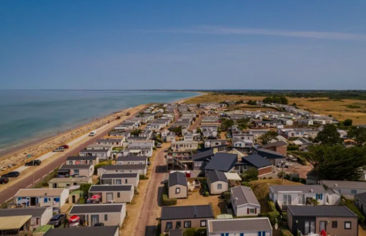 Les campings de Gouville-sur-Mer, situés à 20 m de la mer, pourraient être délocalisés dans les 5 ans.