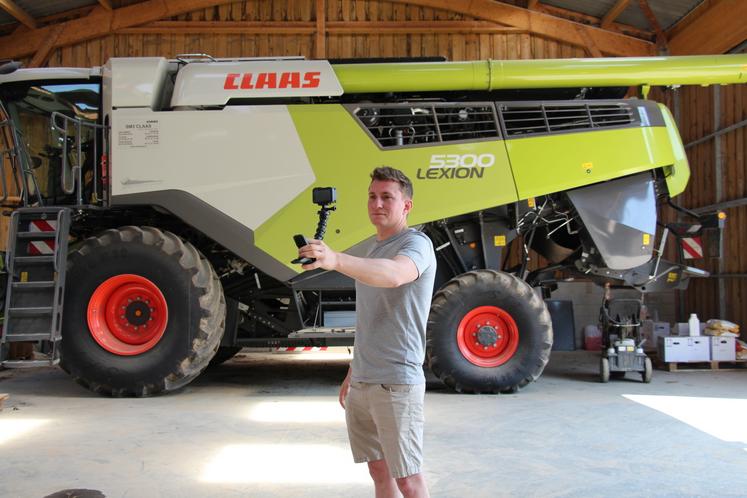 Marc Ponroy est céréalier à Blonville-sur-Mer, dans le Calvados. Il est aussi agri-influenceur et comptabilise des millions de vues sur sa chaîne Youtube et les comptes Instagram et TikTok. Dans ses vidéos, il se filme au quotidien dans sa ferme et ailleurs... Même en vacances !
