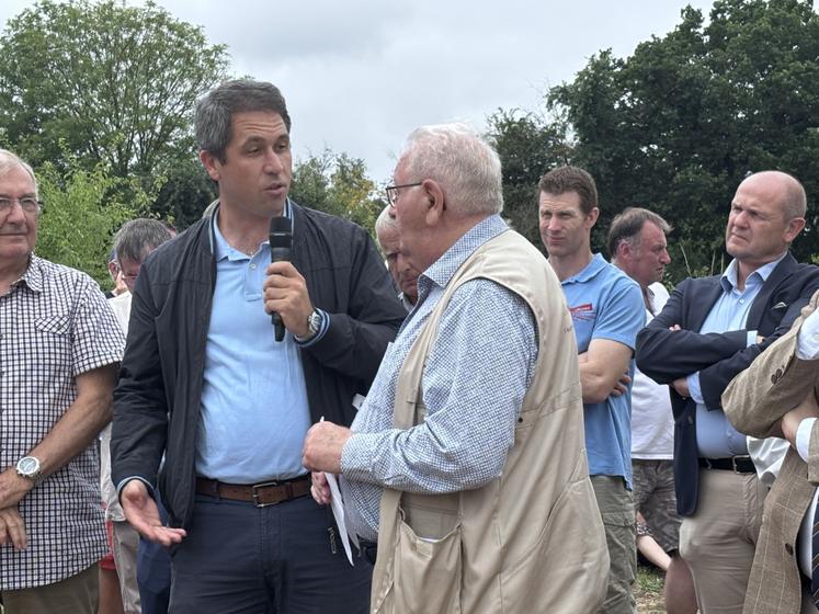 François Rihouet, président de la Chambre d'agriculture, a rappelé le rôle des agriculteurs aux côtés des chasseurs.